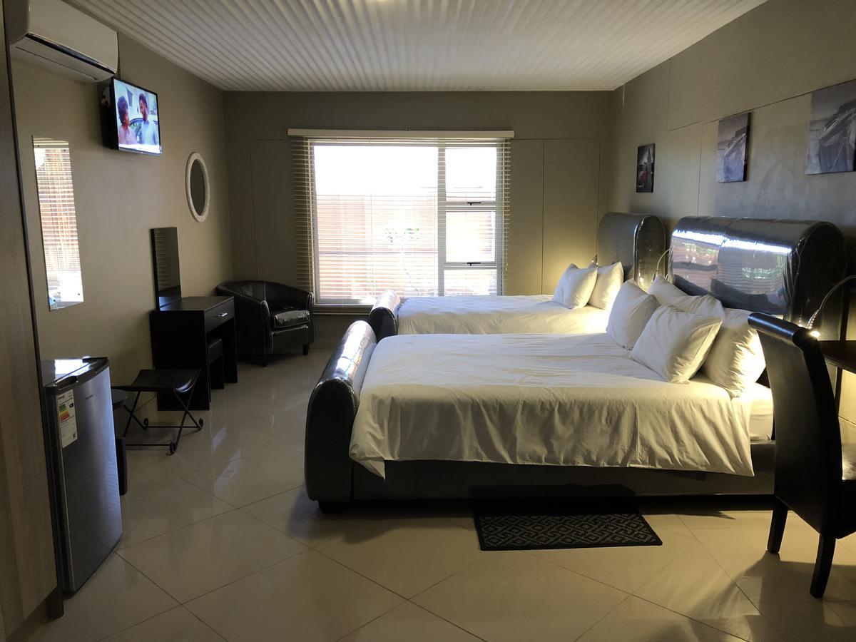 City Lodge Etosha Omuthiya ภายนอก รูปภาพ
