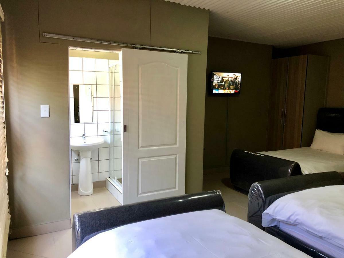 City Lodge Etosha Omuthiya ภายนอก รูปภาพ